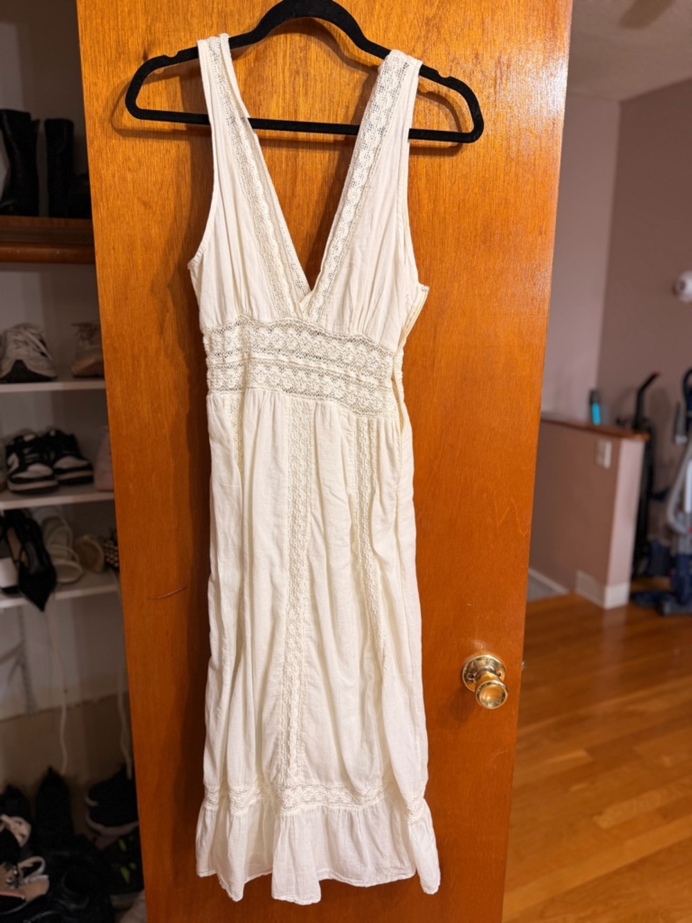 Hollister Cream Lace-Trim Maxi Dress
